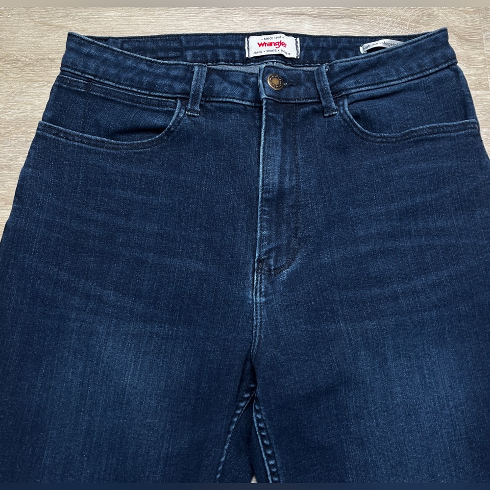 Wrangler Skinny Jean High Rise Unforgettable Dark Blue Wash Western Womens - Picture 2 of 5